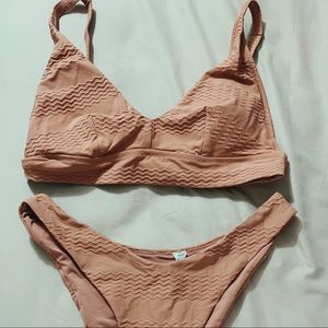 AE swimsuit set